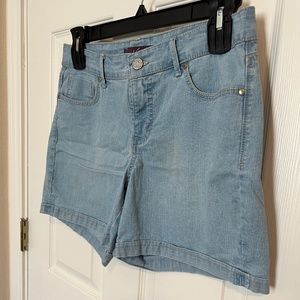 Women Gloria Vanderbilt Aiden Light Wash Stretch Denim Shorts Size 8